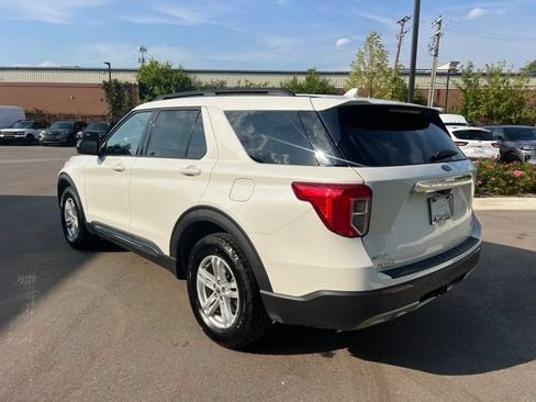 Used 2024 Ford Explorer XLT w/ Equipment Group 202A AWD/4WD image 7