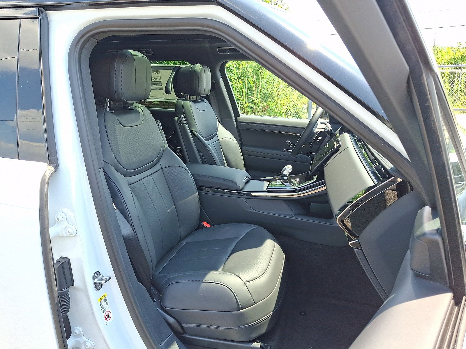 New 2026 Land Rover Range Rover Sport Dynamic SE AWD/4WD image 3