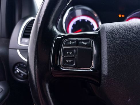 Used 2020 Dodge Grand Caravan SE FWD image 20