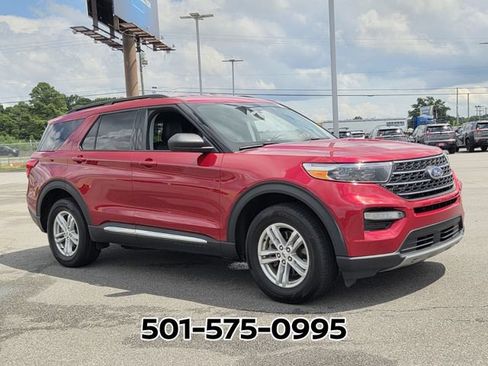 Used 2024 Ford Explorer XLT w/ Equipment Group 202A AWD/4WD image 5