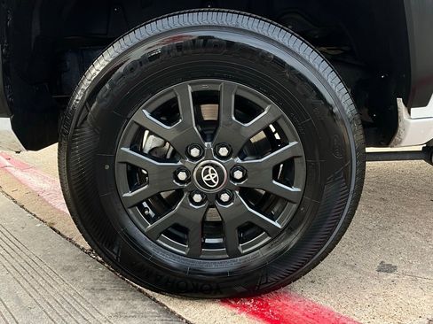 Used 2025 Toyota 4Runner SR5 image 9