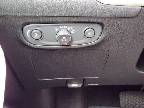 Used 2023 Buick Encore GX Preferred w/ Cold Weather Comfort Package FWD image 18