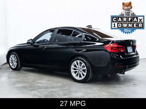 Used 2017 BMW 320i Sedan RWD image 4