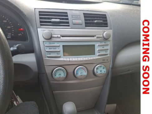 Used 2009 Toyota Camry SE FWD image 12