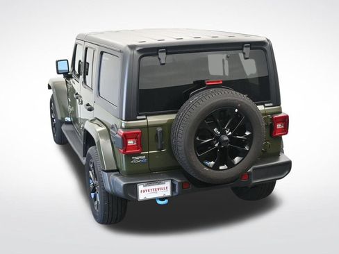 Used 2023 Jeep Wrangler Unlimited Sahara w/ Cold Weather Group AWD/4WD image 27