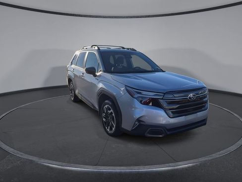 Used 2025 Subaru Forester Limited w/ Protection Package (1PH) AWD/4WD image 3