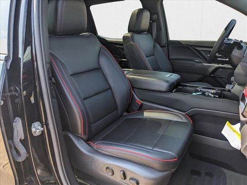 New 2024 Chevrolet Silverado EV RST image 19