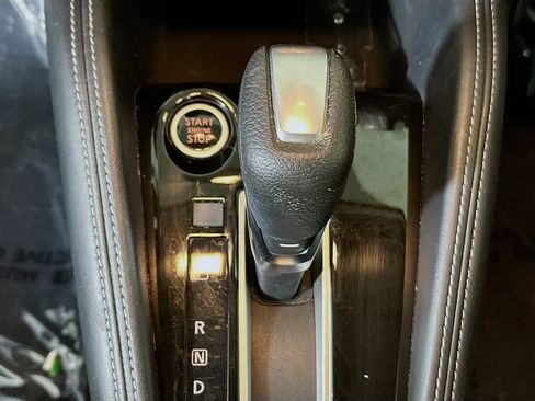 Used 2018 Nissan Kicks SV FWD image 21