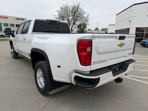 Used 2022 Chevrolet Silverado 3500 High Country image 2