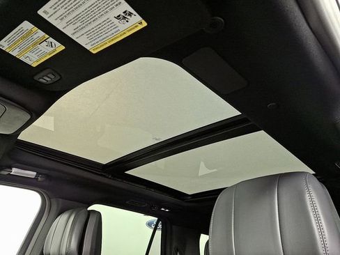 New 2025 Lincoln Navigator L Reserve w/ Jet Appearance Package AWD/4WD image 14