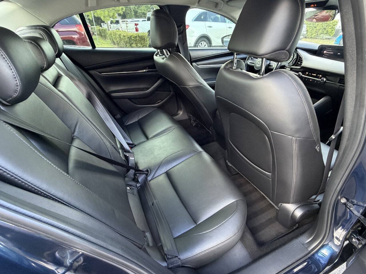 Used 2019 MAZDA MAZDA3 Sedan w/ Preferred Package FWD image 10