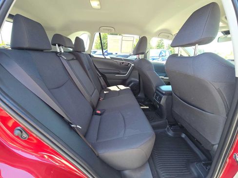 Certified 2025 Toyota RAV4 LE AWD/4WD image 12