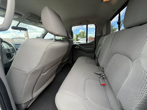 Used 2021 Nissan Frontier SV w/ SV Utility Package AWD/4WD image 11