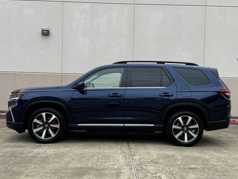 Used 2023 Honda Pilot Elite image 2