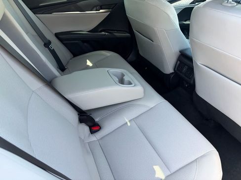 Used 2025 Toyota Camry XLE FWD image 28