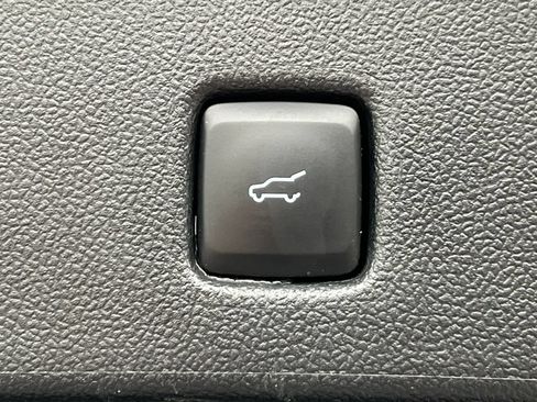 Certified 2023 Ford Escape Platinum AWD/4WD image 31