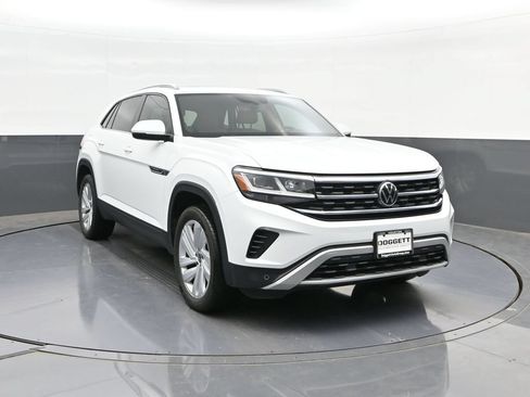 Used 2020 Volkswagen Atlas Cross Sport SE FWD image 22