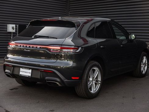 Certified 2025 Porsche Macan image 9