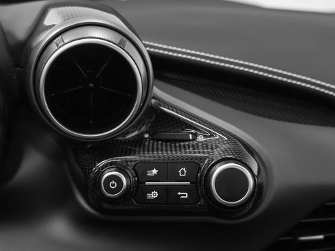 Certified 2022 Ferrari F8 Tributo RWD image 62