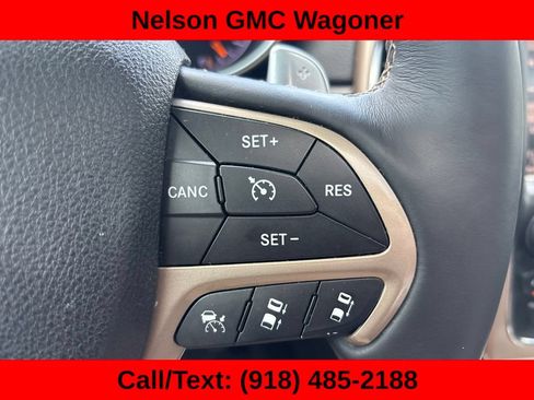 Used 2016 Jeep Grand Cherokee Limited w/ Luxury Group II AWD/4WD image 14