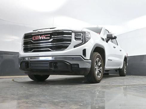 Used 2025 GMC Sierra 1500 SLT AWD/4WD image 35