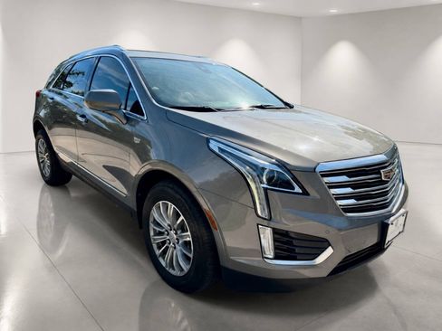 Used 2017 Cadillac XT5 Luxury w/ Driver Awareness Package FWD image 1