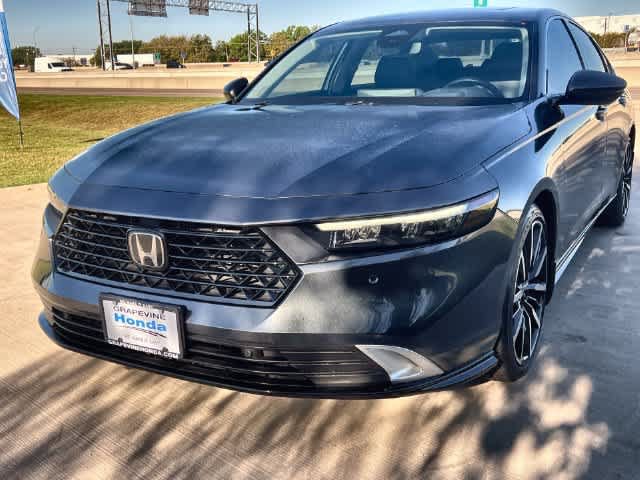 Used 2023 Honda Accord Touring image 2