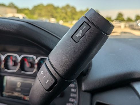 Used 2019 Chevrolet Tahoe LS w/ Enhanced Driver Alert Package AWD/4WD image 31