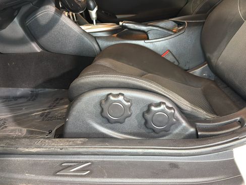 Used 2014 Nissan 370Z Coupe RWD image 20