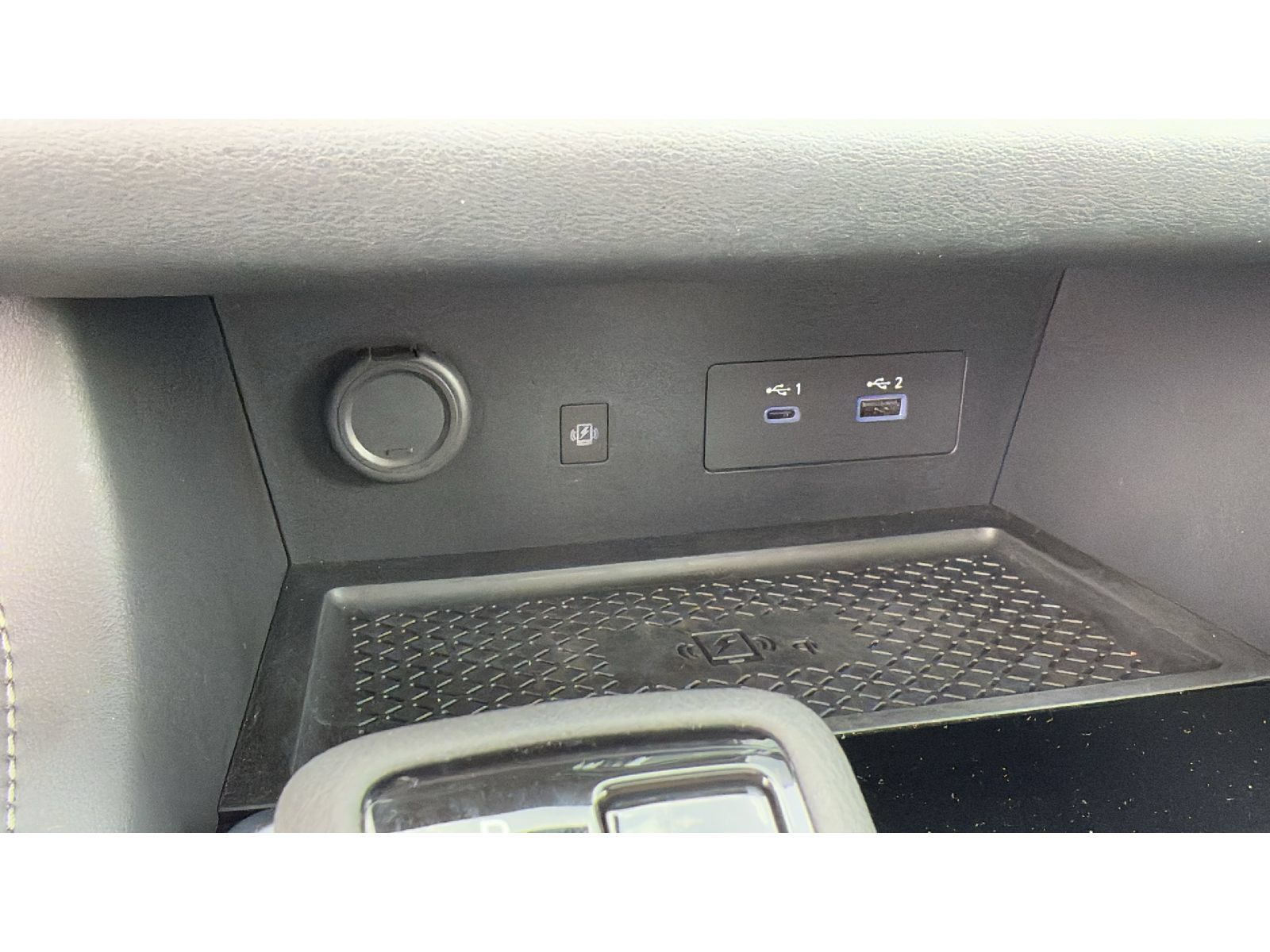 Used 2025 Nissan Pathfinder Platinum AWD/4WD image 23