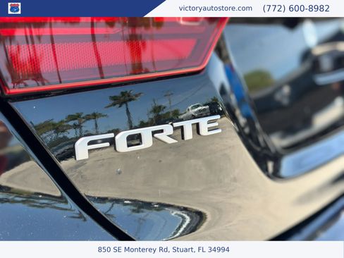 Used 2024 Kia Forte GT-Line FWD image 12