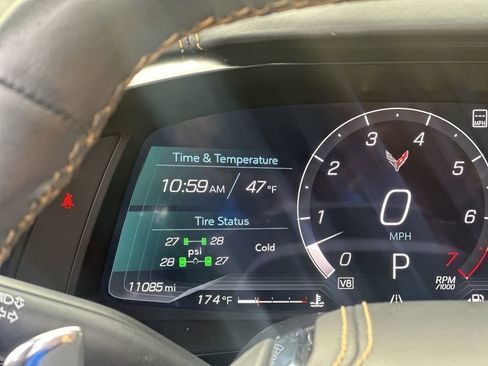 Used 2023 Chevrolet Corvette Stingray Premium Conv w/ Z51 Performance Package image 18