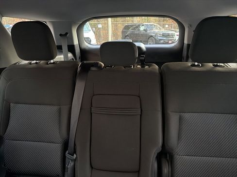Used 2022 Ford Explorer XLT image 16