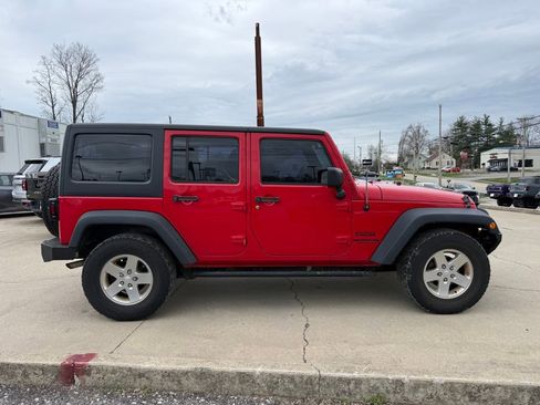 Used 2014 Jeep Wrangler Unlimited Sport AWD/4WD image 5