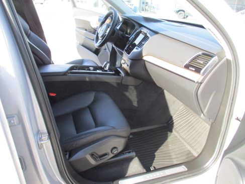 Certified 2023 Volvo XC90 B6 Plus w/ Protection Package Premier image 15