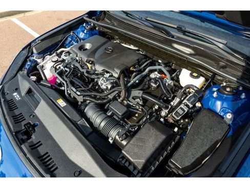 Used 2025 Toyota Camry SE image 29