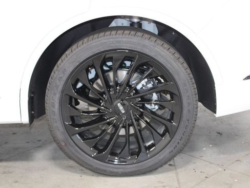 New 2026 Lincoln Aviator Reserve AWD/4WD image 17