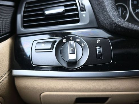 Used 2017 BMW X3 sDrive28i RWD image 25