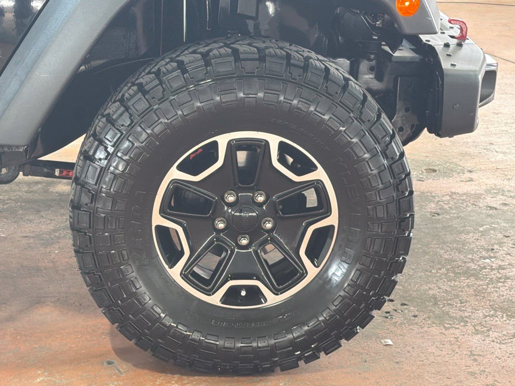 Used 2014 Jeep Wrangler Unlimited Rubicon AWD/4WD image 9