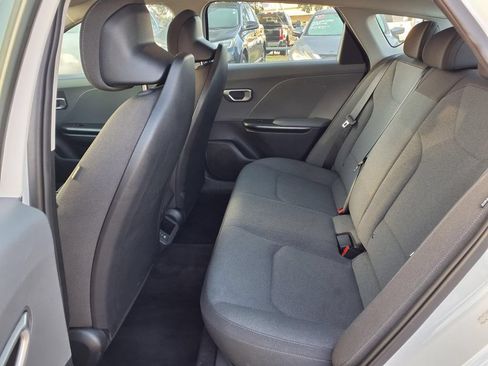 Used 2025 Kia K4 FWD image 11