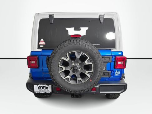 New 2026 Jeep Wrangler Unlimited Sahara w/ Whitecap Package AWD/4WD image 10