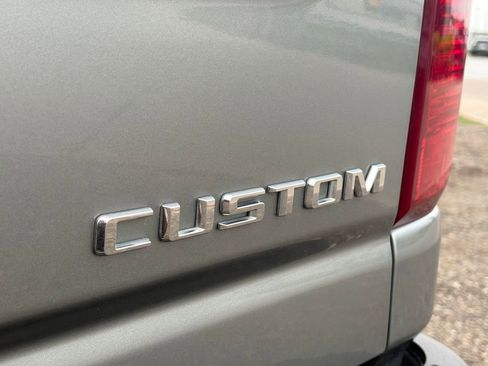 Used 2024 Chevrolet Silverado 2500 Custom w/ Custom Value Package AWD/4WD image 10