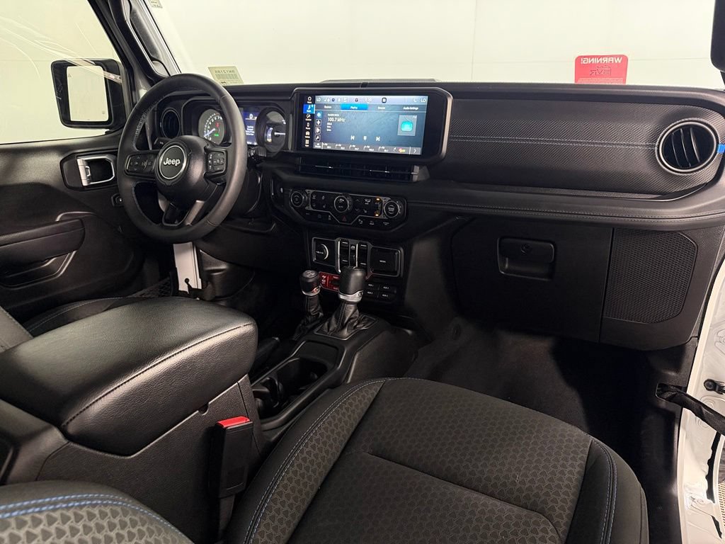 Used 2024 Jeep Wrangler Unlimited Rubicon 4xe w/ Safety Group AWD/4WD image 15