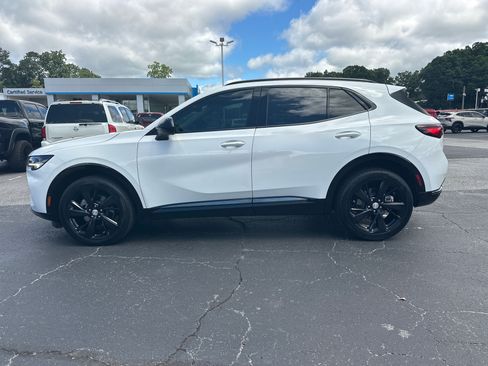 Used 2021 Buick Envision Essence w/ Technology Package I FWD image 4