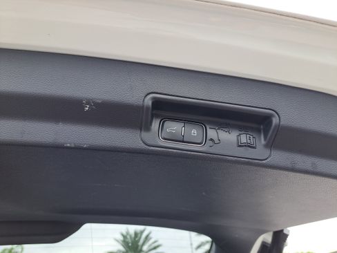 Used 2022 Ford Explorer Timberline image 6