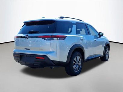 Certified 2025 Nissan Pathfinder SV