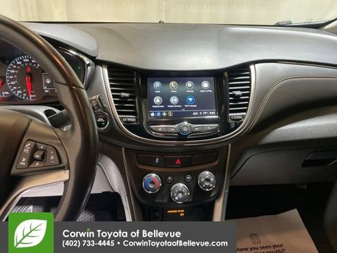 Used 2018 Chevrolet Trax LT w/ LT Convenience Package image 17