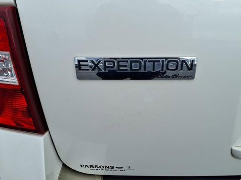 Used 2010 Ford Expedition 4WD image 7