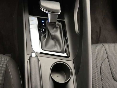 New 2026 Hyundai Elantra SE FWD image 21