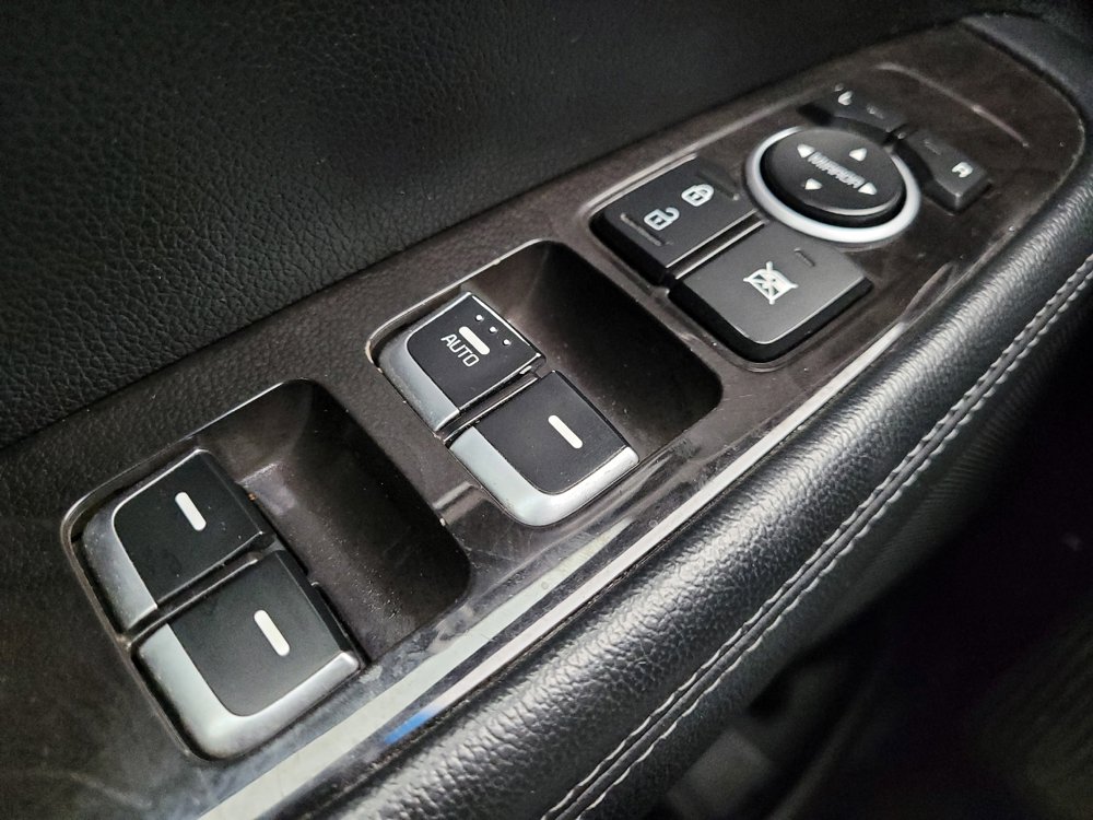 Used 2018 Kia Sorento FWD image 27